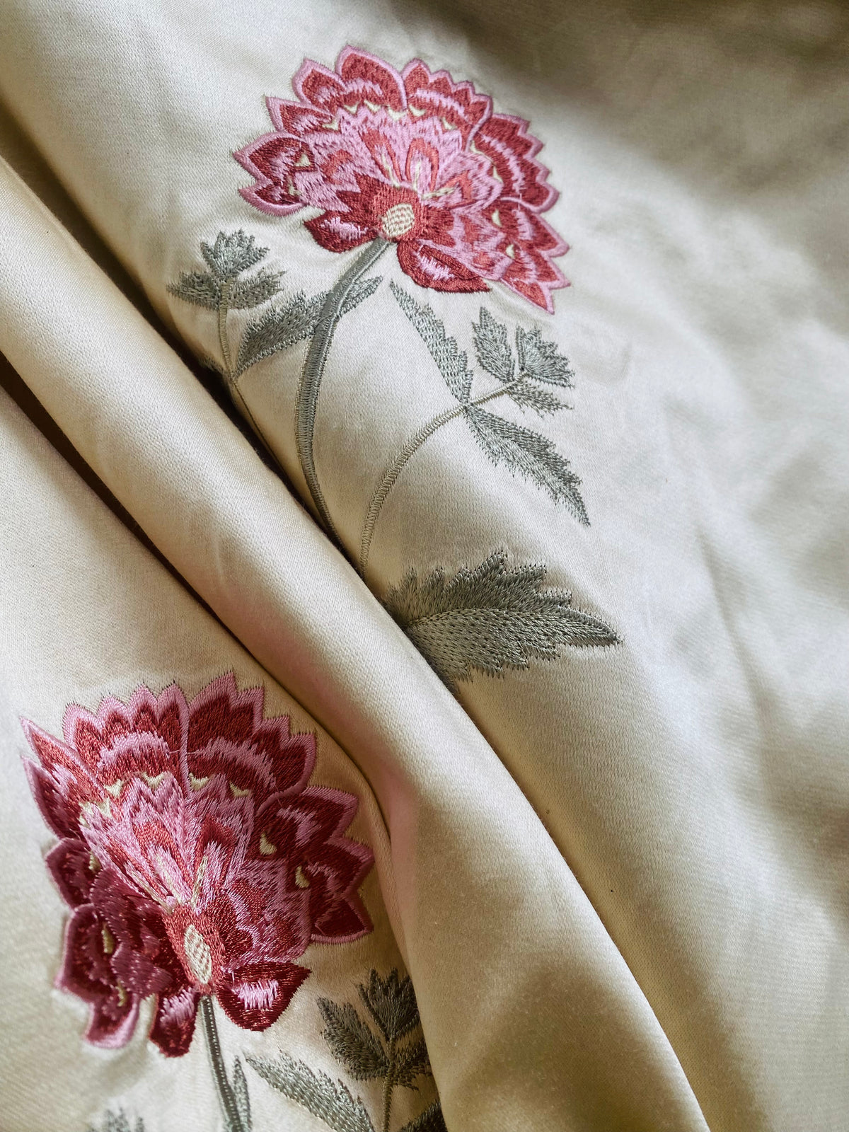 NEW! Queen Slamia 100% Silk Taffeta Novelty Embroidered Drapery Fabric in Floral- Cream - Fancy Styles Fabric Pierre Frey Lee Jofa Brunschwig & Fils