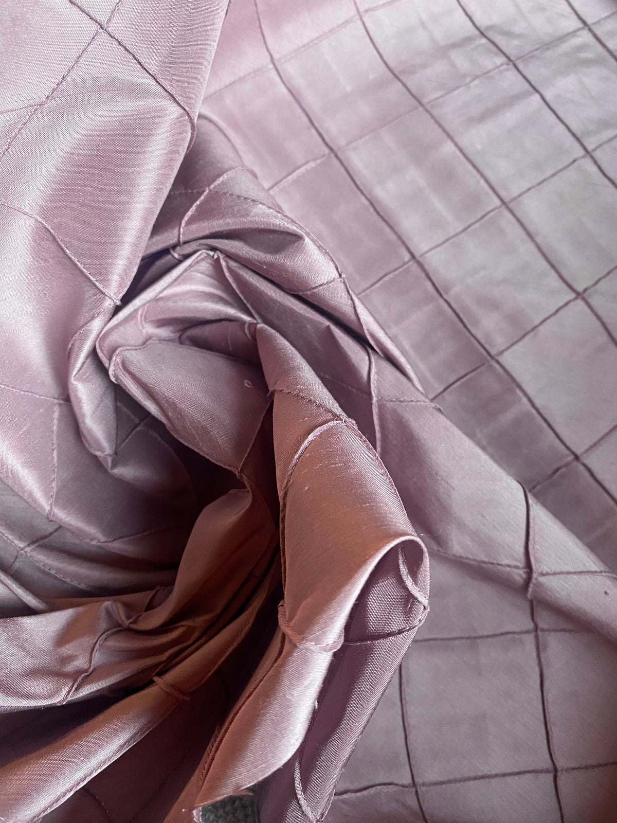 NEW Queen Lila Designer 100% Silk Dupioni - Pintuck Diamond Motif- Pink - Fancy Styles Fabric Pierre Frey Lee Jofa Brunschwig & Fils