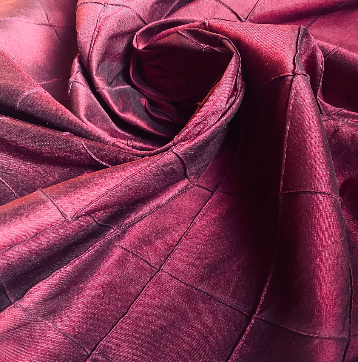 NEW Queen Lila Designer 100% Silk Dupioni - Pintuck Diamond Motif- Burgundy - Fancy Styles Fabric Pierre Frey Lee Jofa Brunschwig & Fils