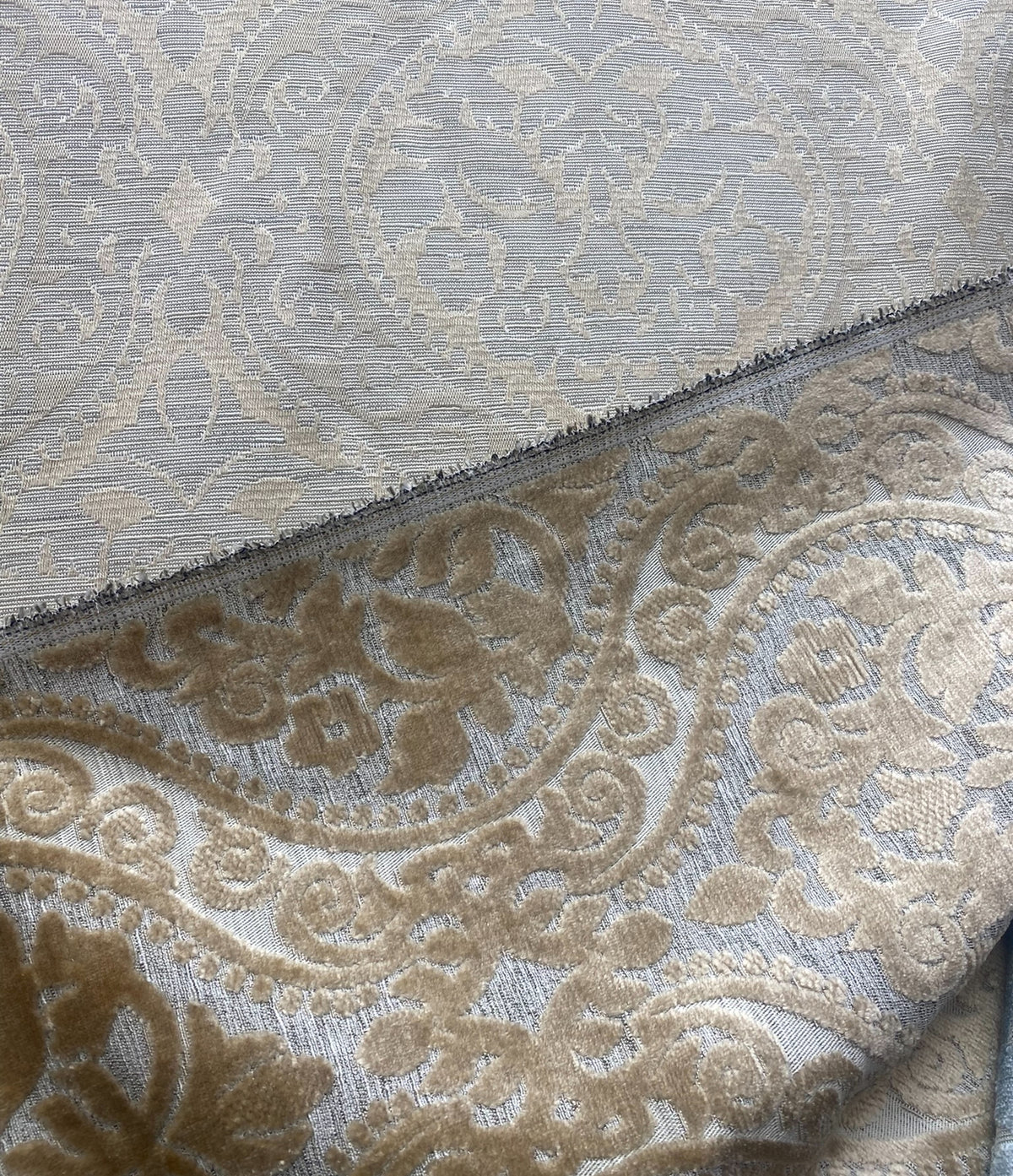 NEW Sir Sanders Novelty Burnout Medallion Chenille Velvet Fabric - Cream Blush - Fancy Styles Fabric Pierre Frey Lee Jofa Brunschwig & Fils