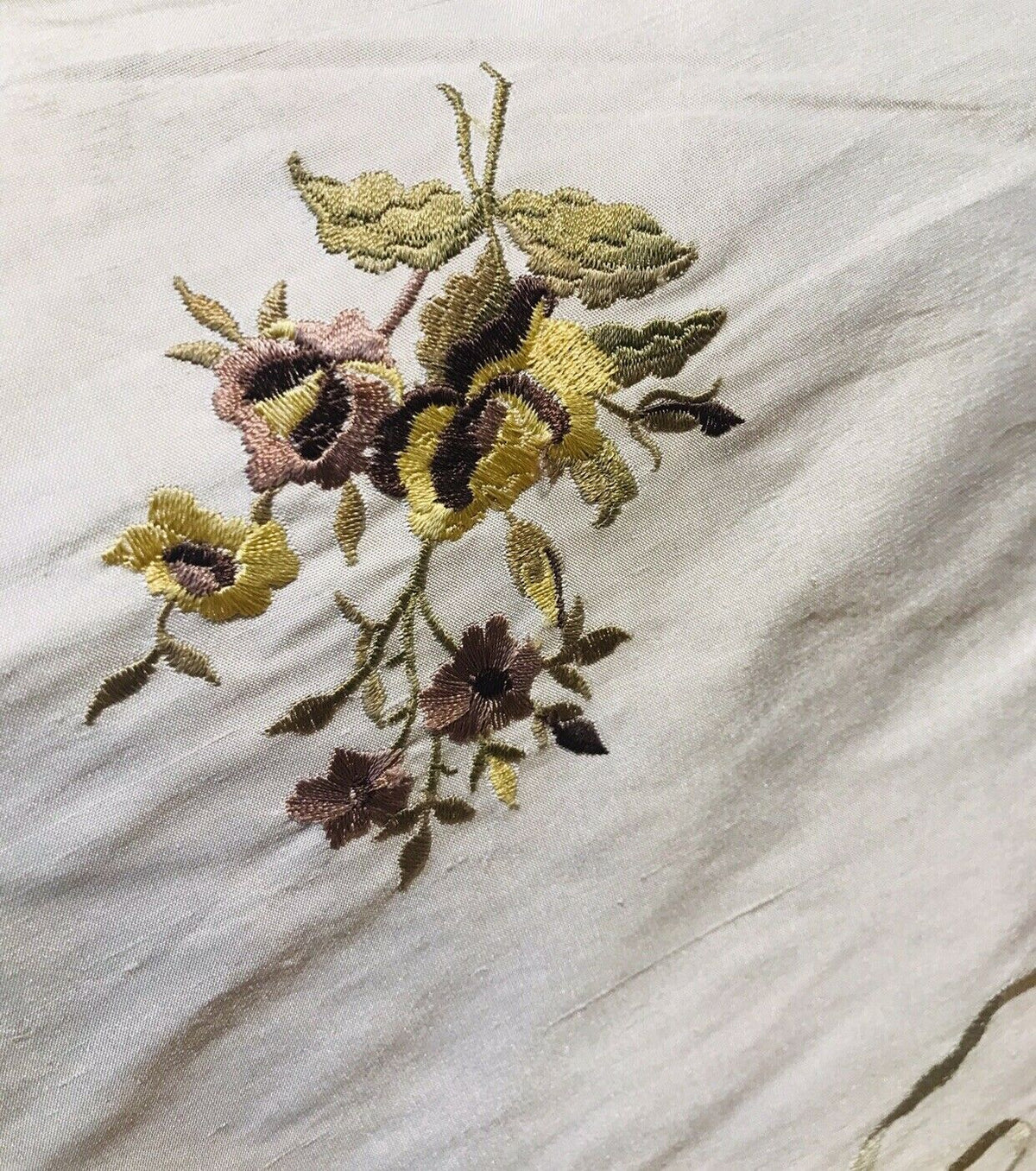 NEW! Designer 100% Silk Dupioni Floral & Ribbon Motif Embroidered Fabric BTY - Fancy Styles Fabric Pierre Frey Lee Jofa Brunschwig & Fils