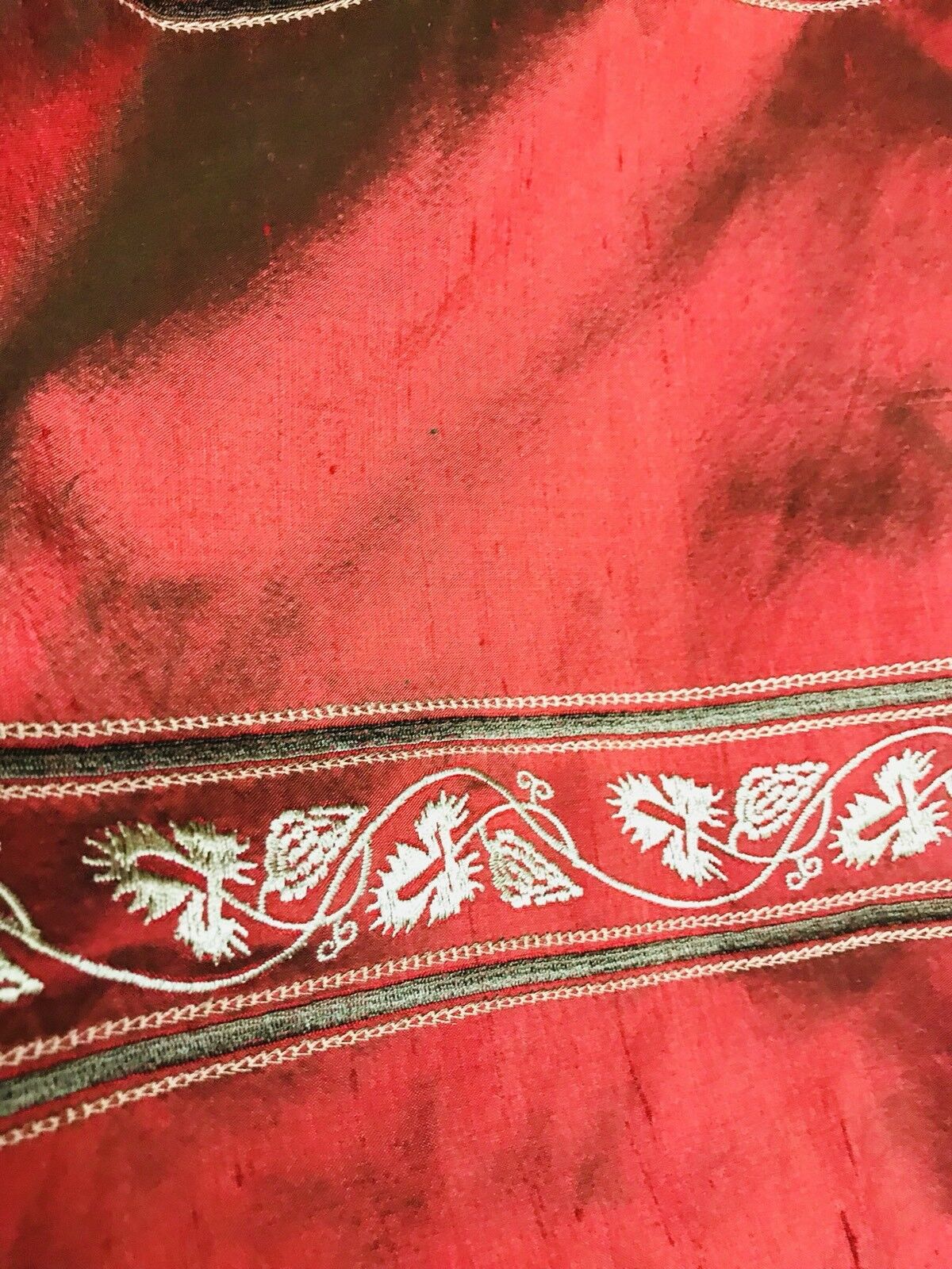 SWATCH Lady Paulette 100% Silk Taffeta Fabric Embroidery Crimson Red & Iridescent Black Tones - Fancy Styles Fabric Pierre Frey Lee Jofa Brunschwig & Fils