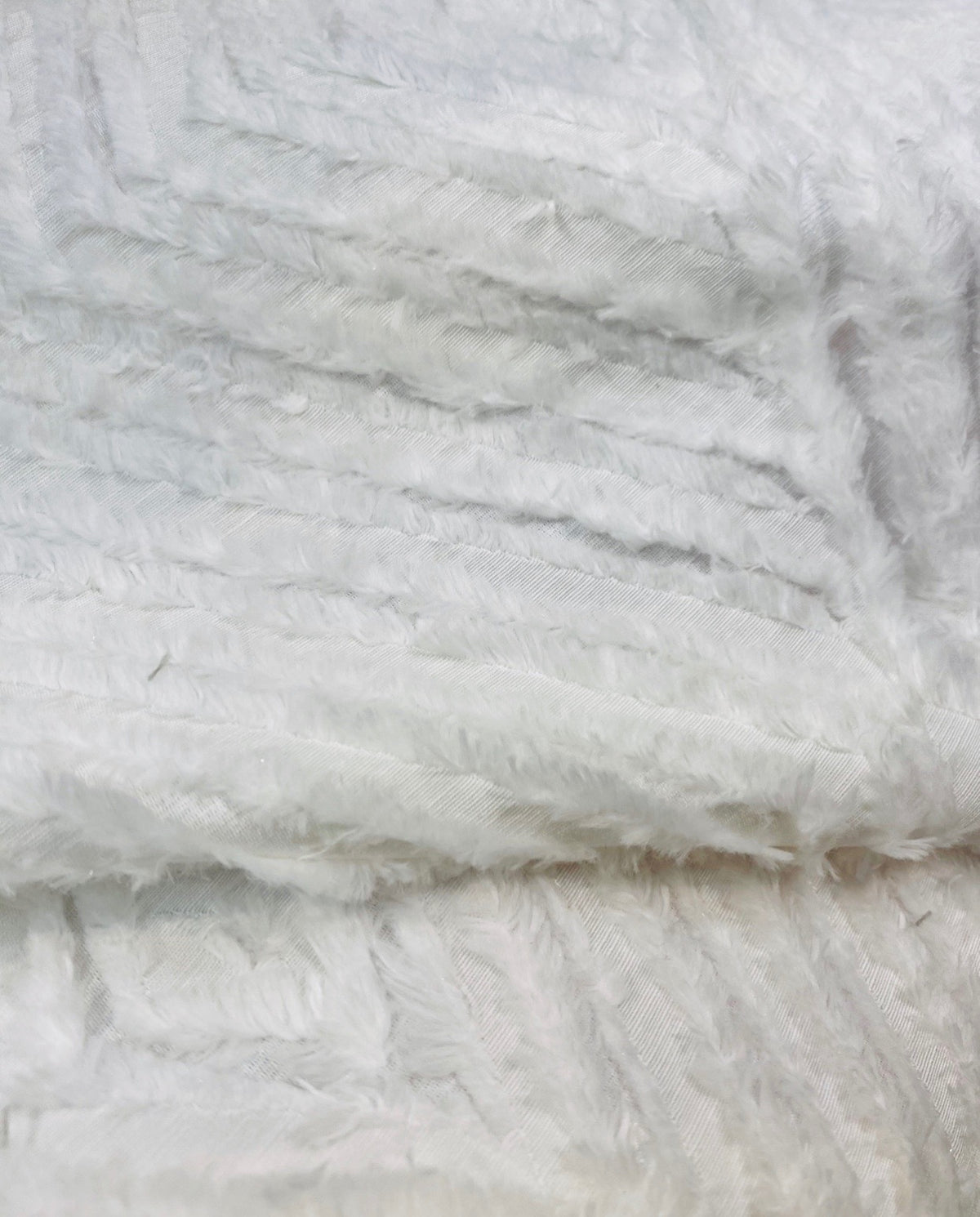 NEW Queen Daenerys Designer Furry Diamond Boucle Upholstery and Decorating Fabric in White - Fancy Styles Fabric Pierre Frey Lee Jofa Brunschwig & Fils