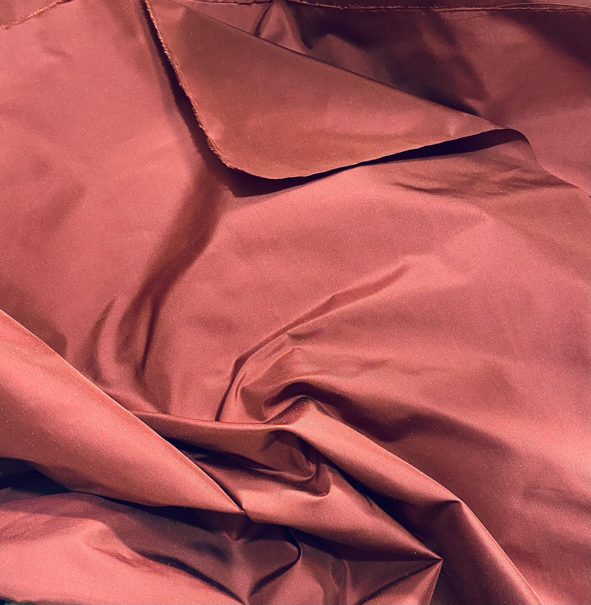 NEW Lady Lisa Designer 100% Silk Brick Red Taffeta Fabric - Fancy Styles Fabric Pierre Frey Lee Jofa Brunschwig & Fils