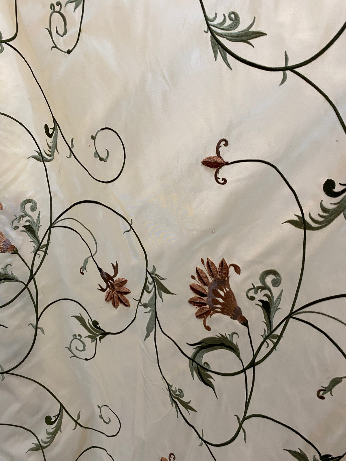 NEW Countess Manon 100% Silk Taffeta in Cream with Floral Embroidered Fabric - Fancy Styles Fabric Pierre Frey Lee Jofa Brunschwig & Fils