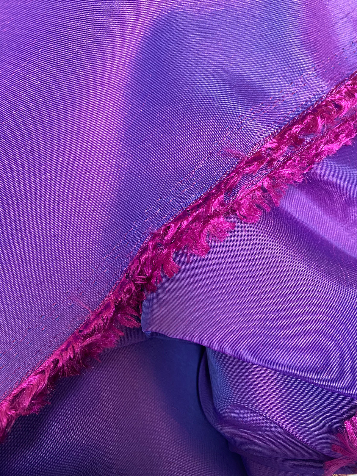 NEW Queen Unn "Faux Silk" Taffeta Solid Magenta with Blue Iridescence - Fancy Styles Fabric Pierre Frey Lee Jofa Brunschwig & Fils