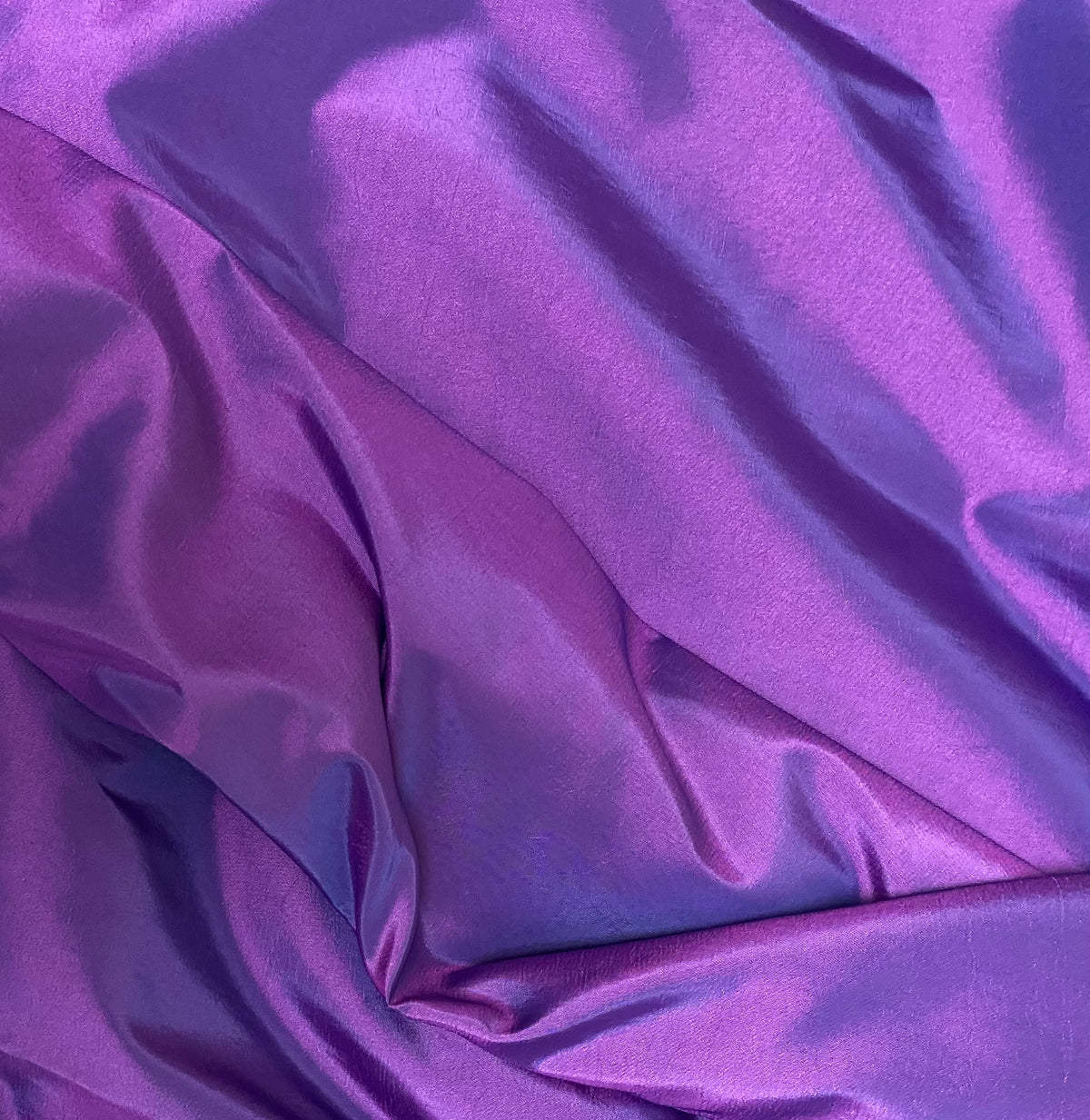 NEW Queen Unn "Faux Silk" Taffeta Solid Magenta with Blue Iridescence - Fancy Styles Fabric Pierre Frey Lee Jofa Brunschwig & Fils