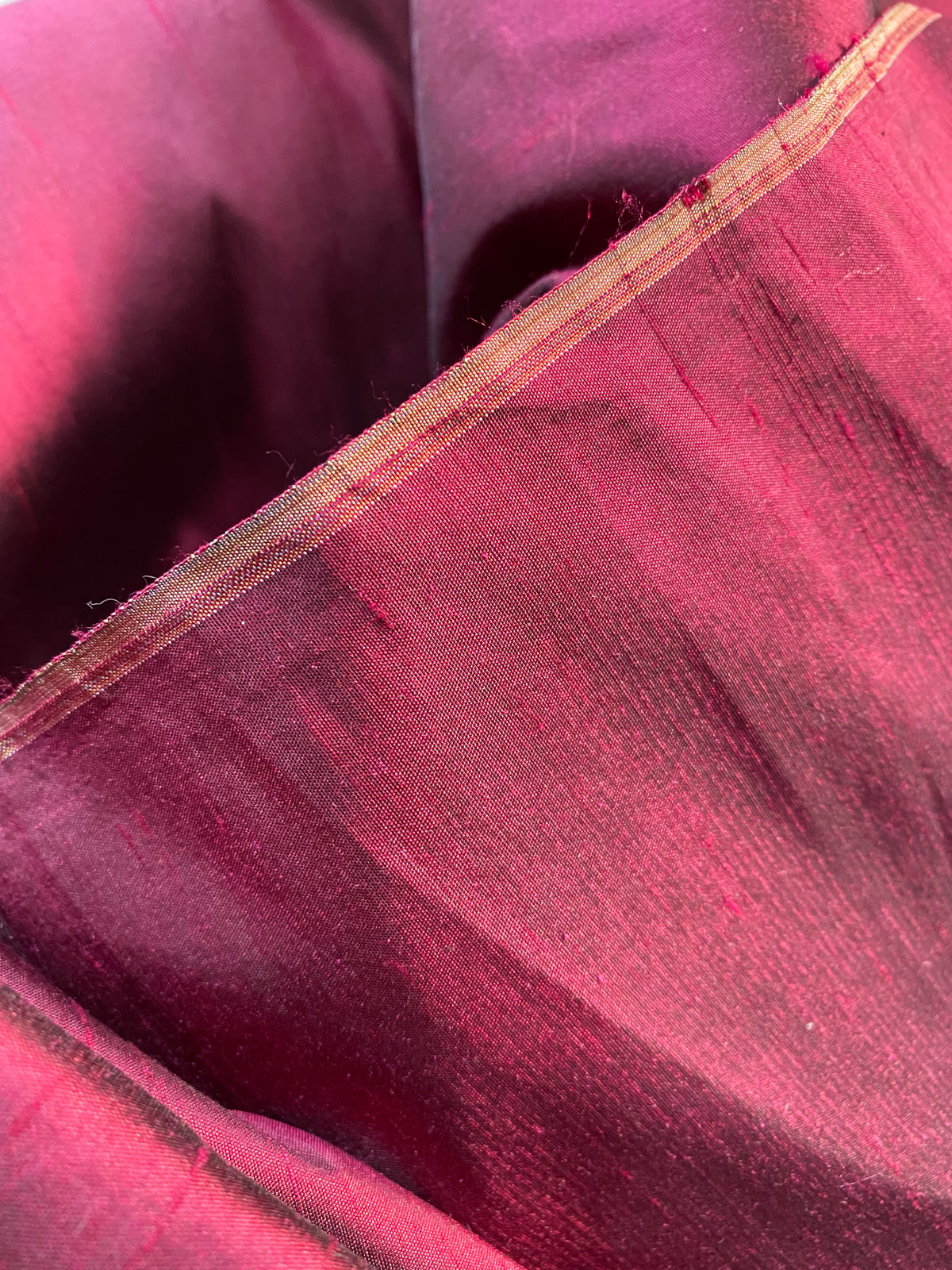 NEW Duchess Mable 100% Silk Dupioni - Solid Dark Red Fabric - Fancy Styles Fabric Pierre Frey Lee Jofa Brunschwig & Fils