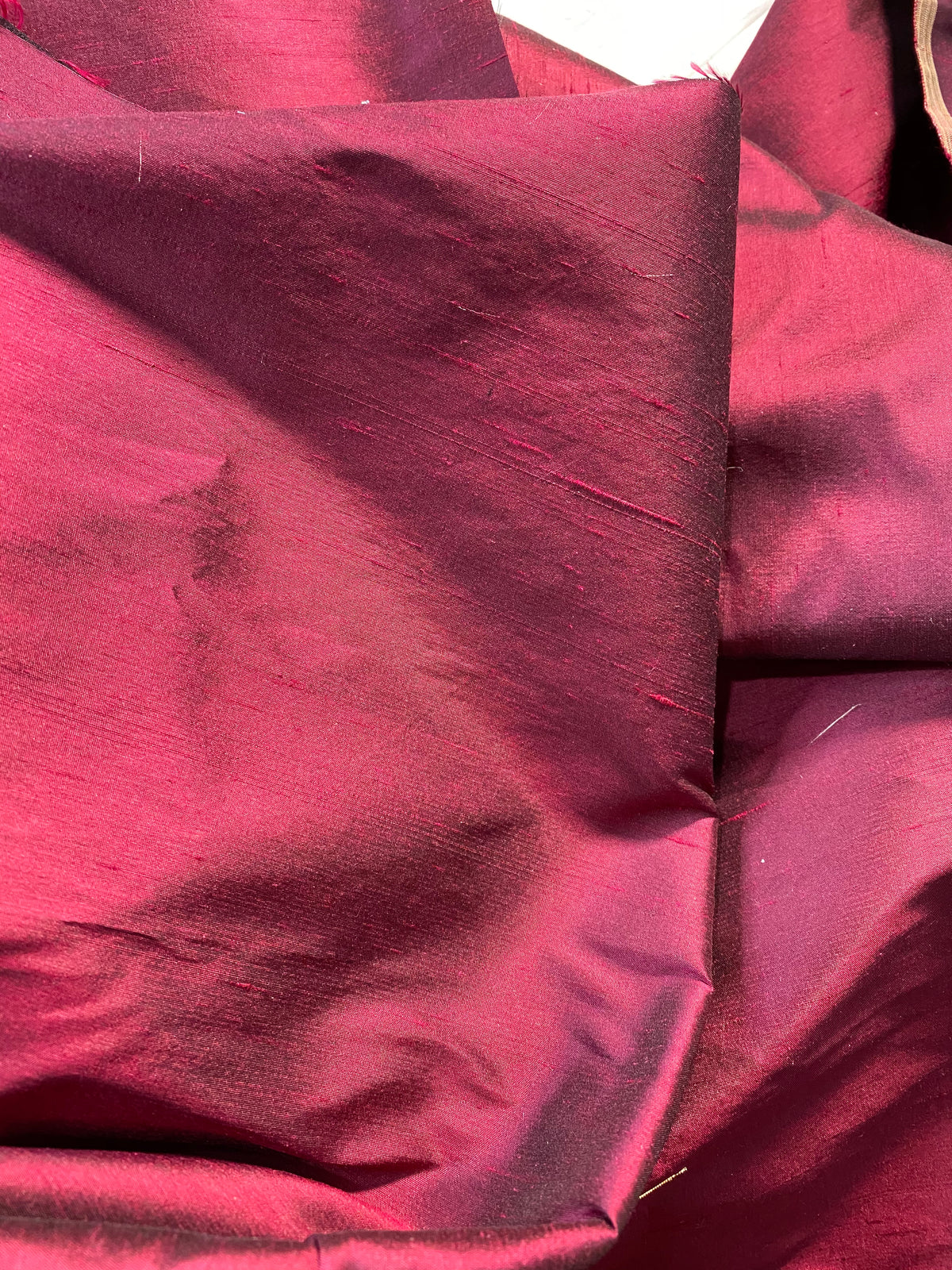 NEW Duchess Mable 100% Silk Dupioni - Solid Dark Red Fabric - Fancy Styles Fabric Pierre Frey Lee Jofa Brunschwig & Fils