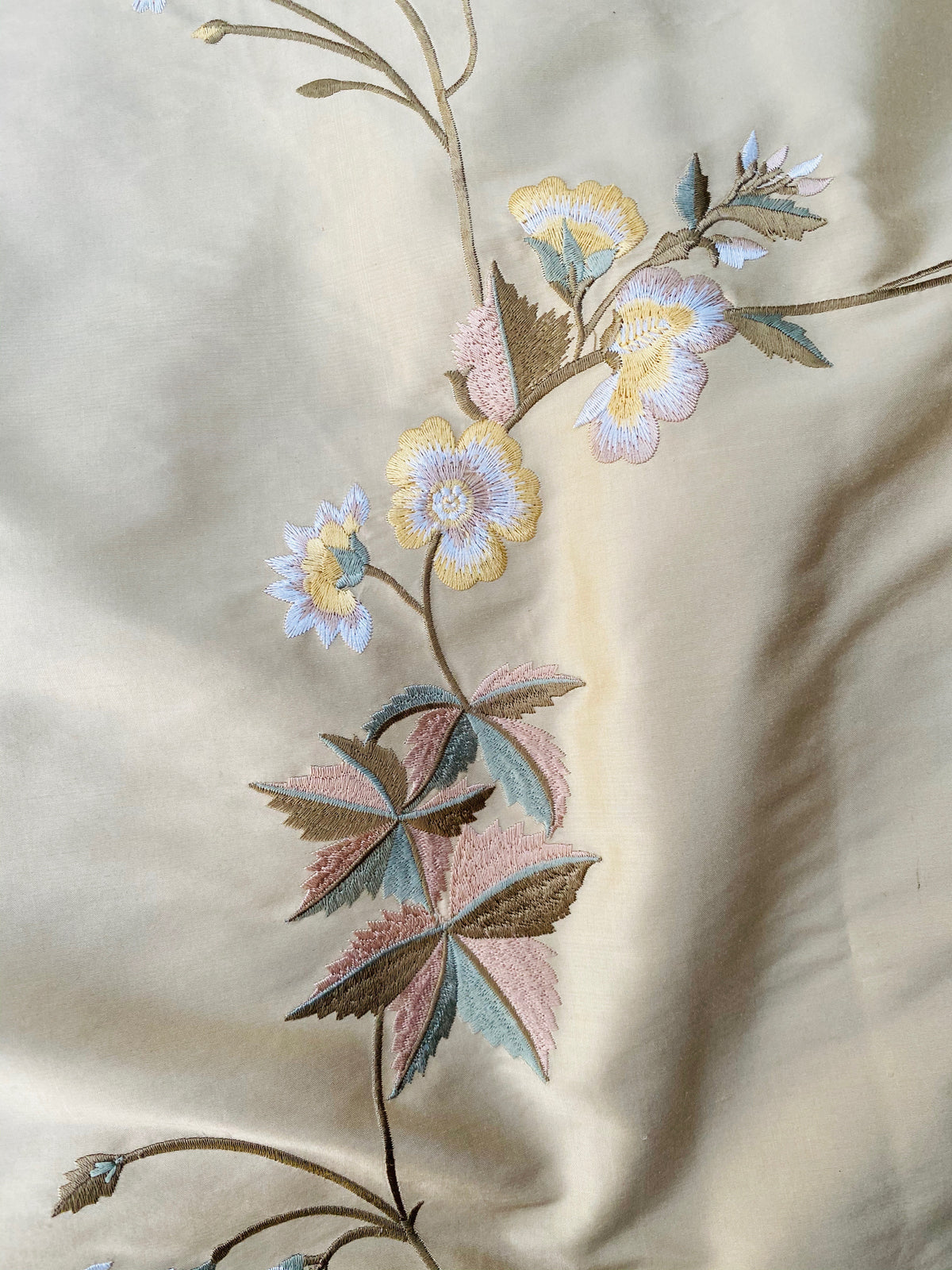 NEW Dauphine Lola 100% Silk Dupioni Embroidered Floral Cream Peach & Blue Fabric - Fancy Styles Fabric Pierre Frey Lee Jofa Brunschwig & Fils