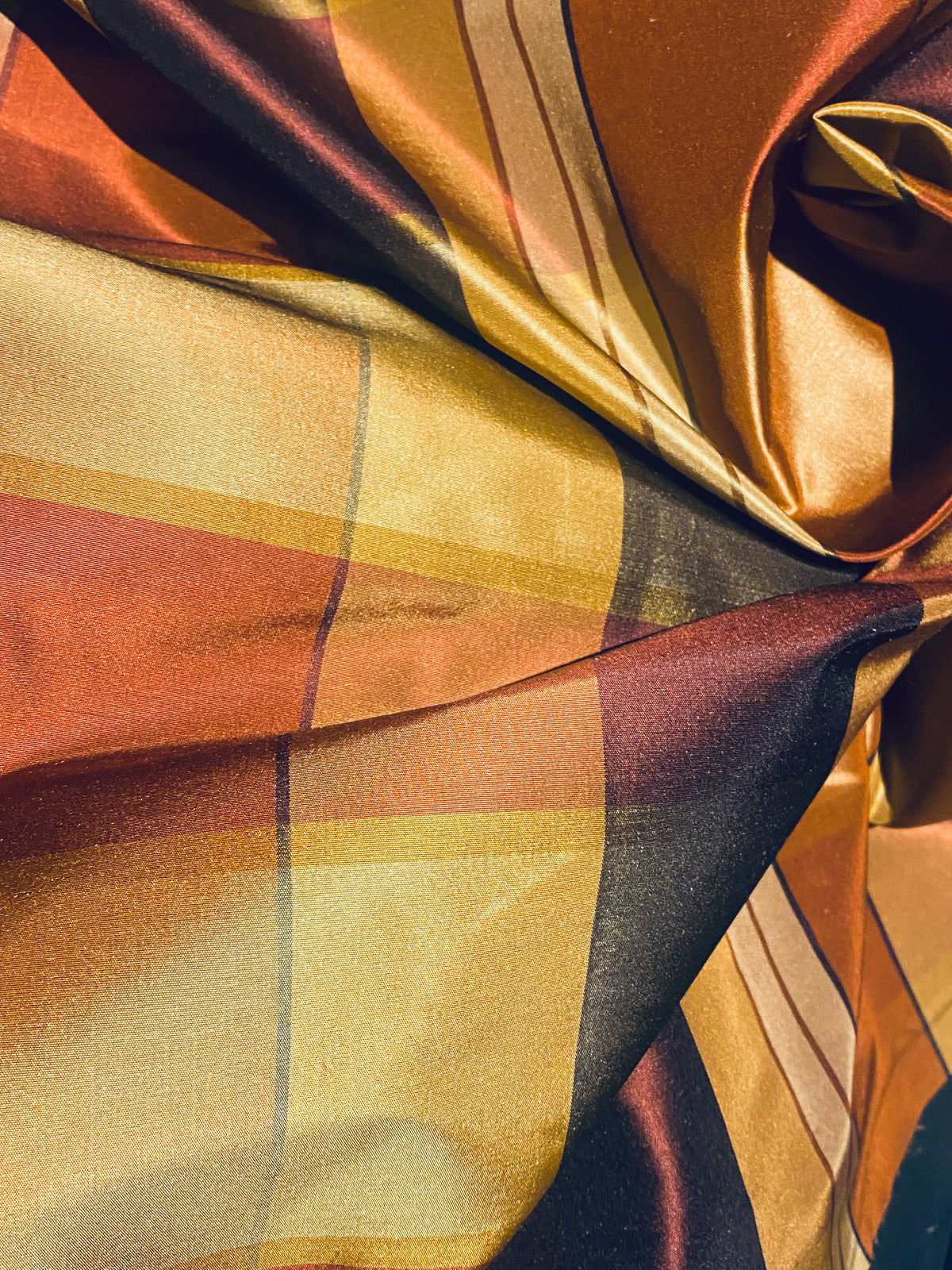 NEW Duchess Dawn 100% Silk Taffeta Plaid Tartan Fabric- SB_1_28 - Fancy Styles Fabric Pierre Frey Lee Jofa Brunschwig & Fils