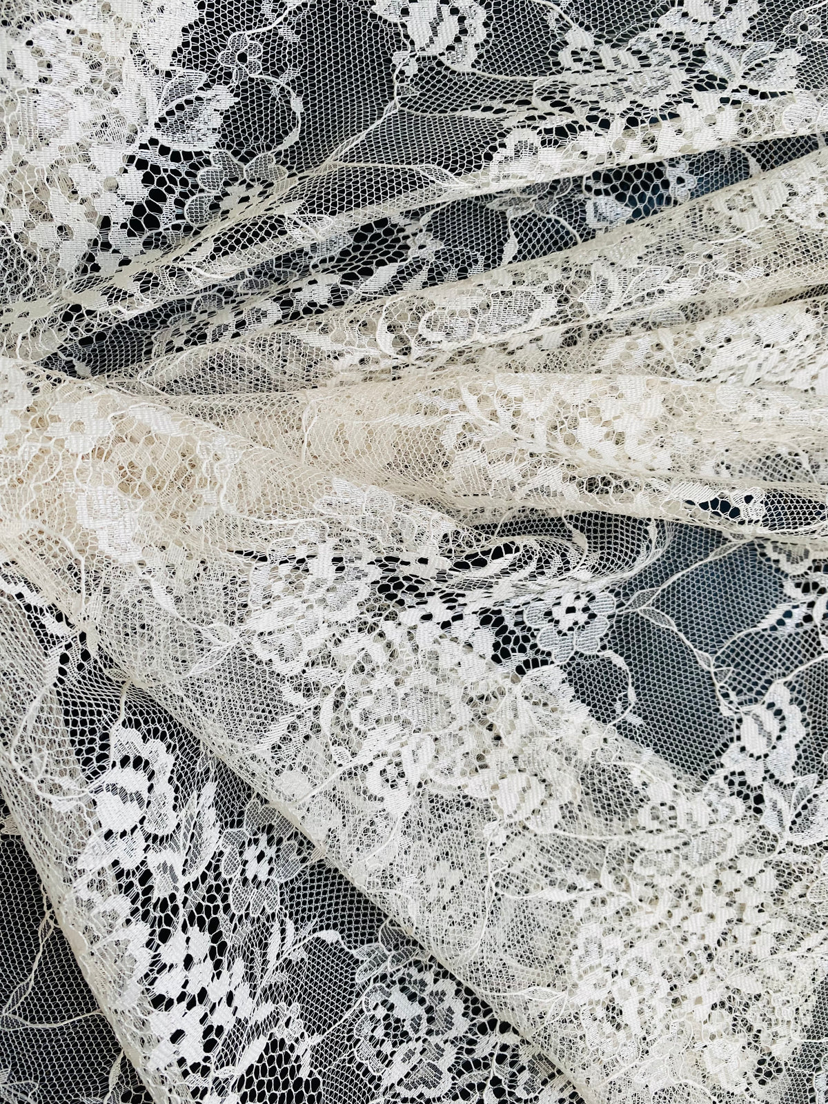 NEW! Duchess Dragonus French Scalloped Floral Lace Fabric By The Yard- Cream - Fancy Styles Fabric Pierre Frey Lee Jofa Brunschwig & Fils