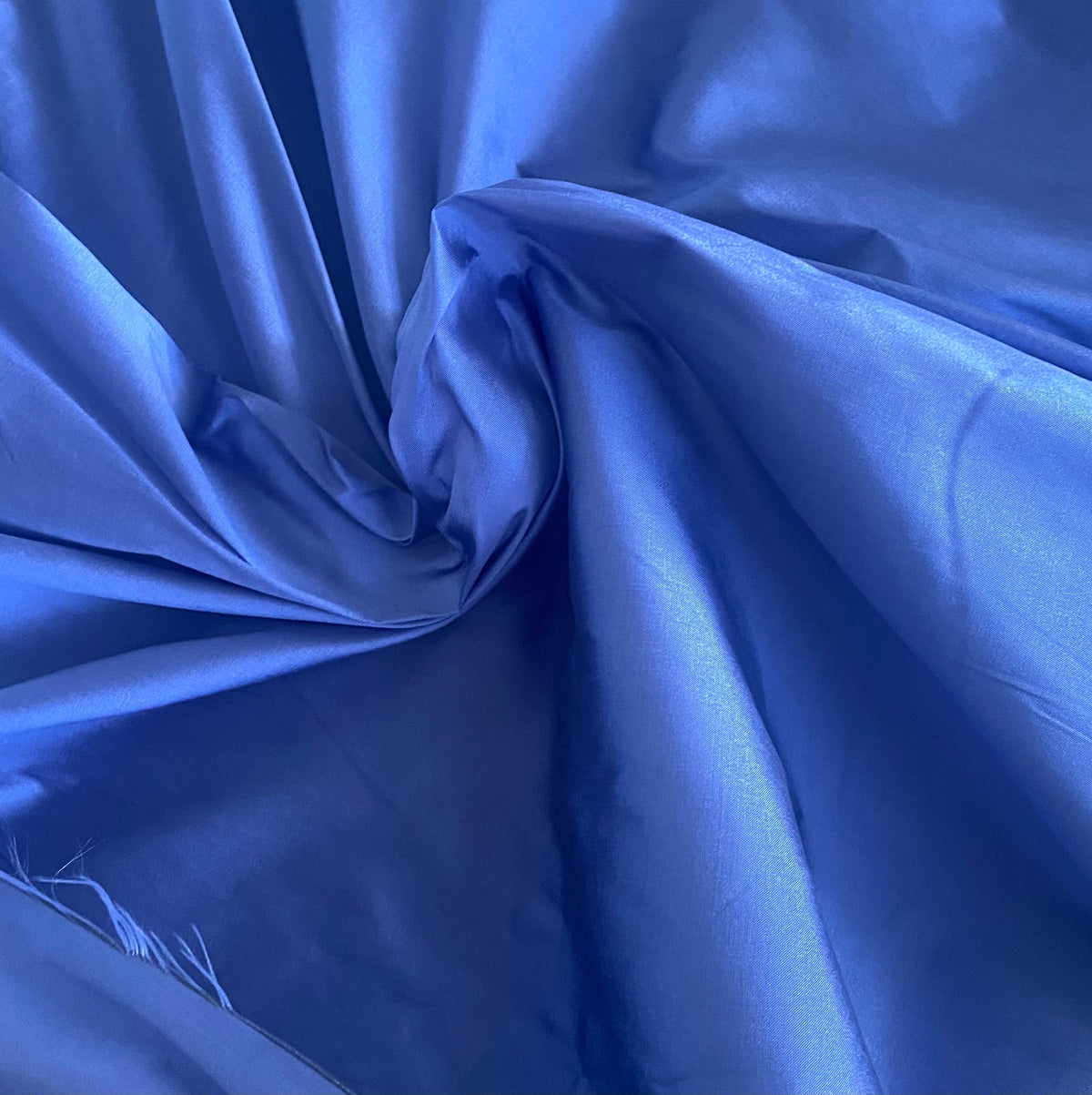 NEW Lady Frank Light Designer “Faux Silk” Taffeta Fabric Made in Italy - Blue Violet - Fancy Styles Fabric Pierre Frey Lee Jofa Brunschwig & Fils