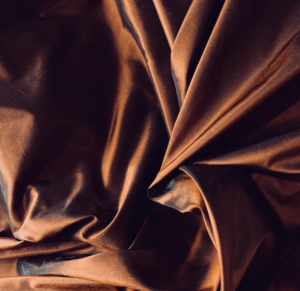 NEW Lady Lisa Designer 100% Silk Taffeta Fabric in Copper with Black Iridescence - Fancy Styles Fabric Pierre Frey Lee Jofa Brunschwig & Fils