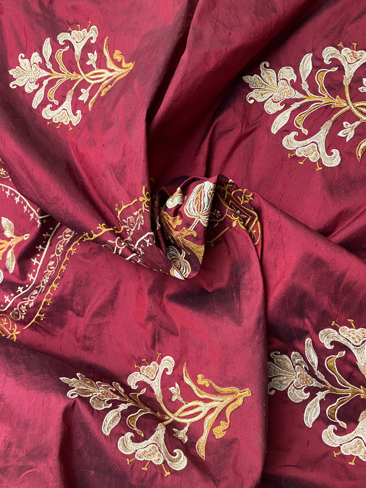 NEW! Queen Riviera Novelty 100% Silk Dupioni Embroidered Floral Fabric - Red - Fancy Styles Fabric Pierre Frey Lee Jofa Brunschwig & Fils