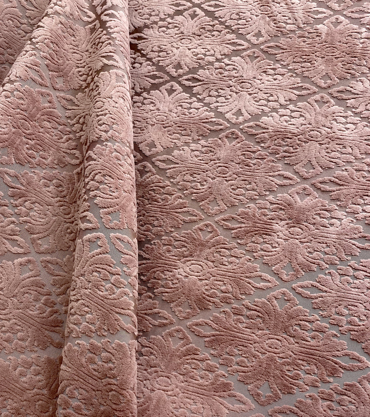 NEW! DEAL! Duchess Dorrington Damask Upholstery Chenille Velvet Fabric In Blush Pink - Fancy Styles Fabric Pierre Frey Lee Jofa Brunschwig & Fils