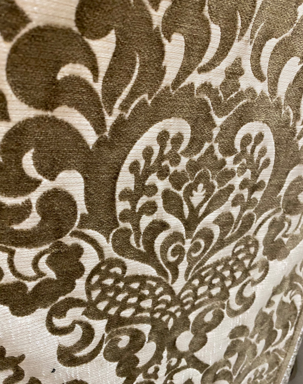 NEW! Queen Letty Made In Italy Velvet Fabric- Medallion - Upholstery - Fancy Styles Fabric Pierre Frey Lee Jofa Brunschwig & Fils