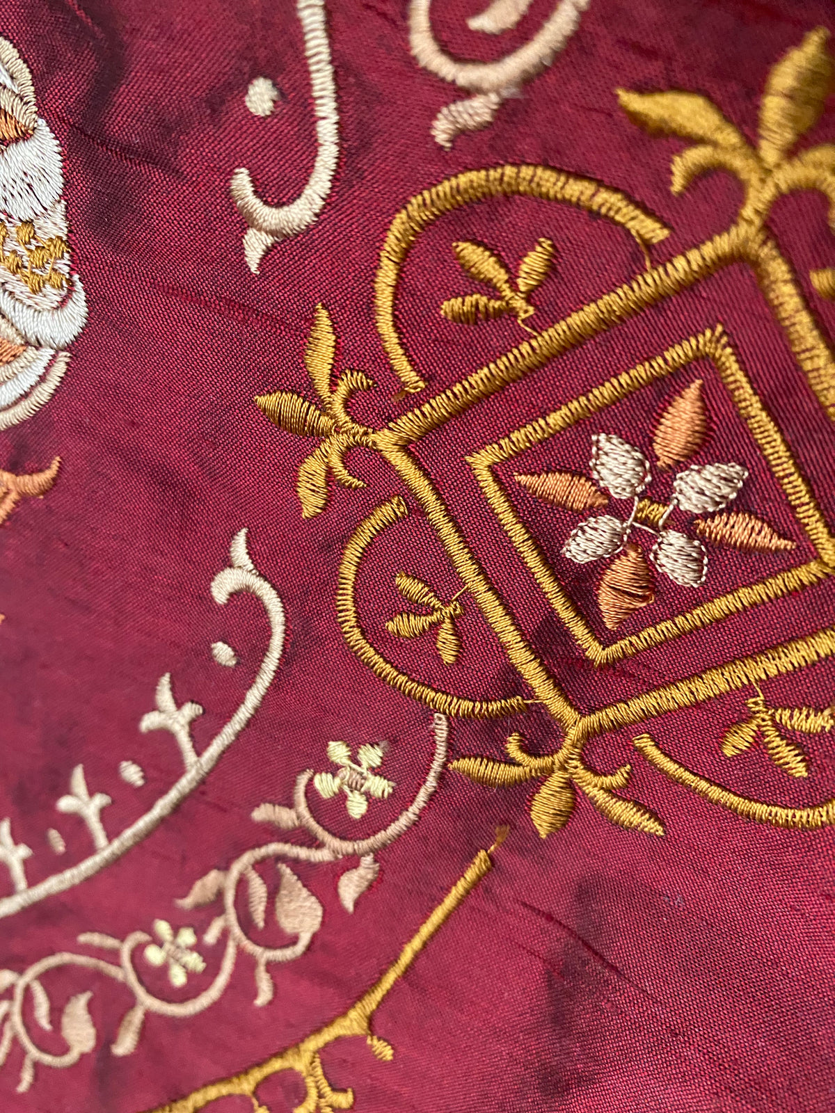 NEW! Queen Riviera Novelty 100% Silk Dupioni Embroidered Floral Fabric - Red - Fancy Styles Fabric Pierre Frey Lee Jofa Brunschwig & Fils