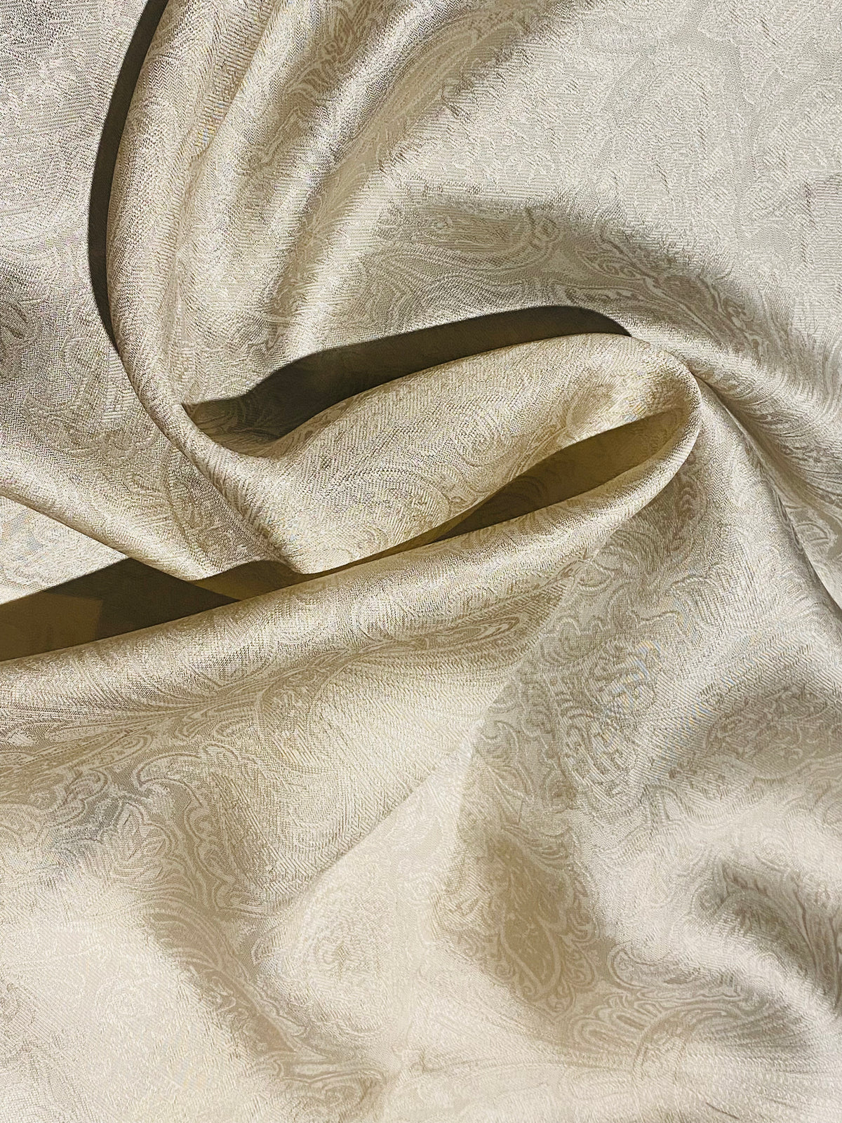 NEW Queen Lita 100% Silk Jacquard Lightweight Paisley Fabric - Cream- SB_8_1 - Fancy Styles Fabric Pierre Frey Lee Jofa Brunschwig & Fils