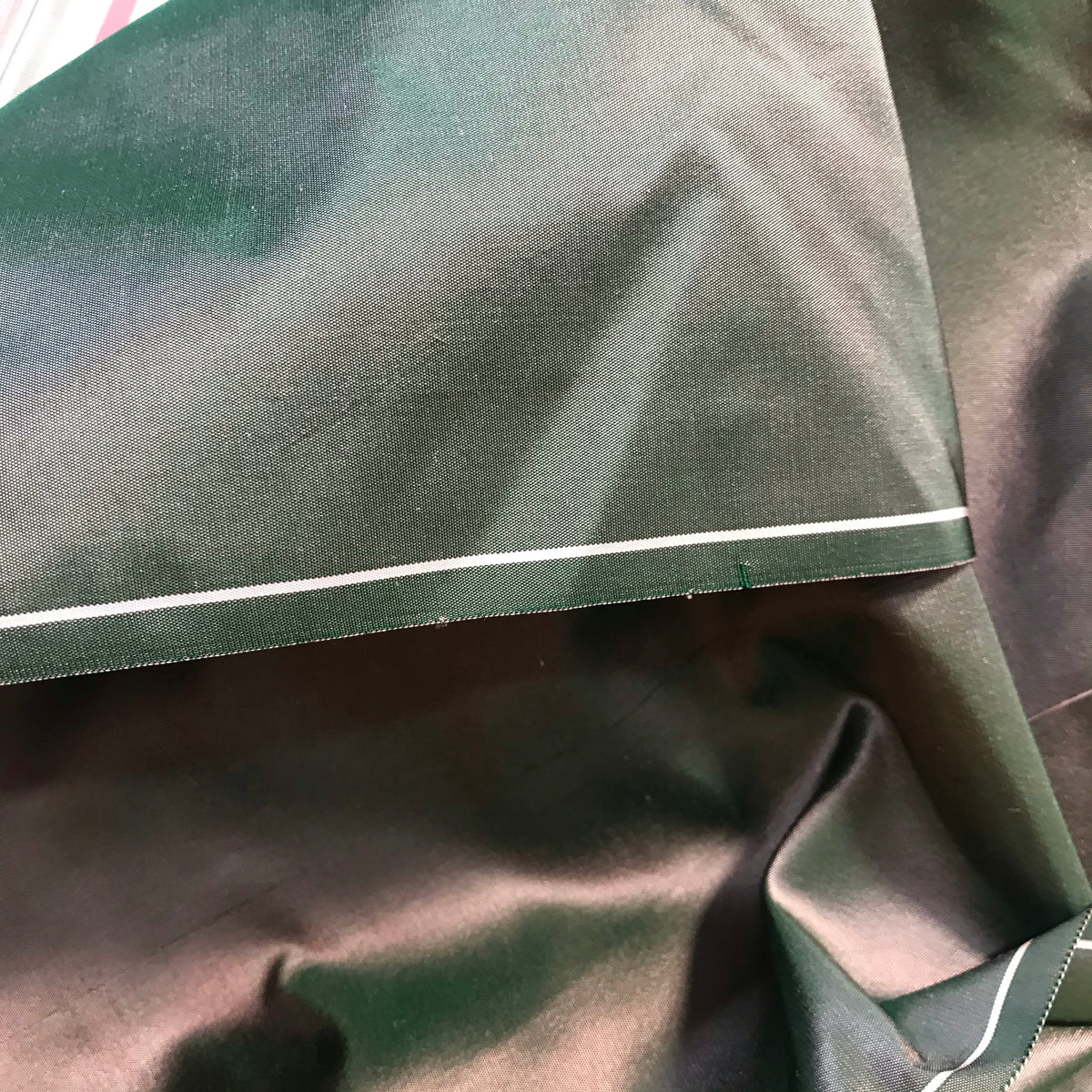 NEW Lady Lisa Designer 100% Silk Taffeta - Solid Green with Pink Iridescence - Fancy Styles Fabric Pierre Frey Lee Jofa Brunschwig & Fils