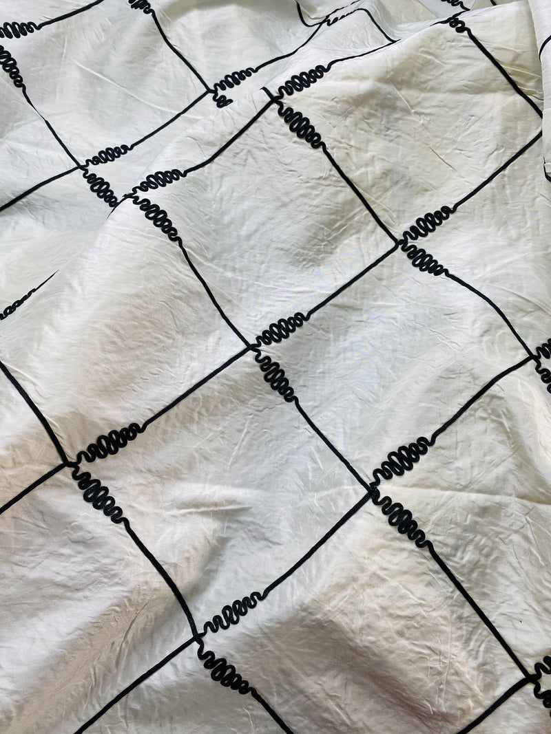 NEW! Queen Cordelia - White Synthetic Silk Fabric with Black Diamond Trim Motif - Fancy Styles Fabric Pierre Frey Lee Jofa Brunschwig & Fils