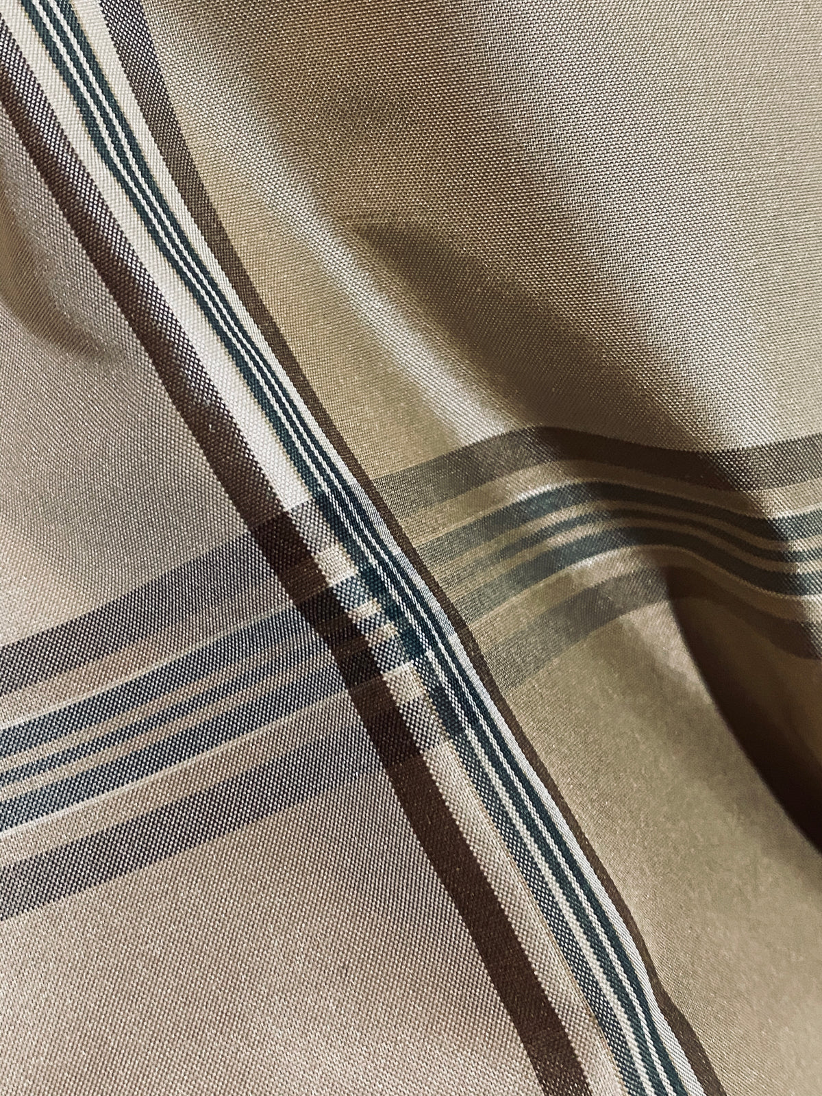 NEW Miss Dorothy 100% Silk Taffeta Plaid Tartan Fabric in White Cream and Taupe - Fancy Styles Fabric Pierre Frey Lee Jofa Brunschwig & Fils