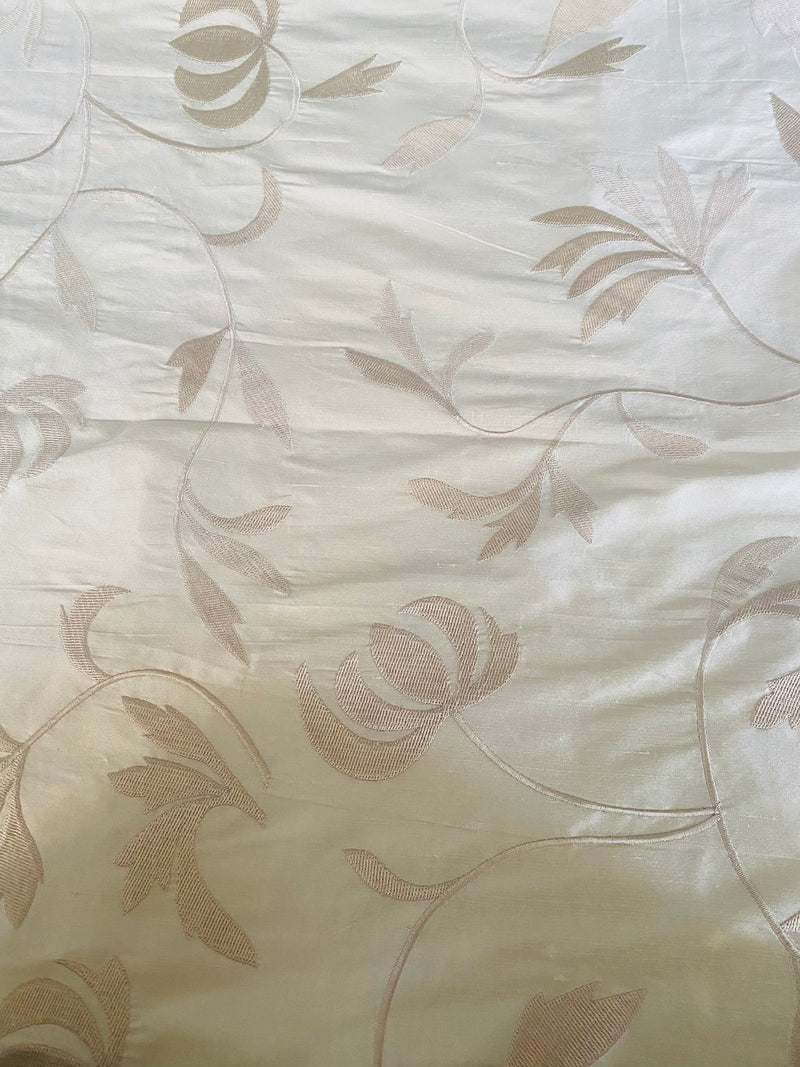 Haggle: Queen Julia Novelty Couture 100% Silk Dupioni Embroidered Floral Motif Fabric Cream