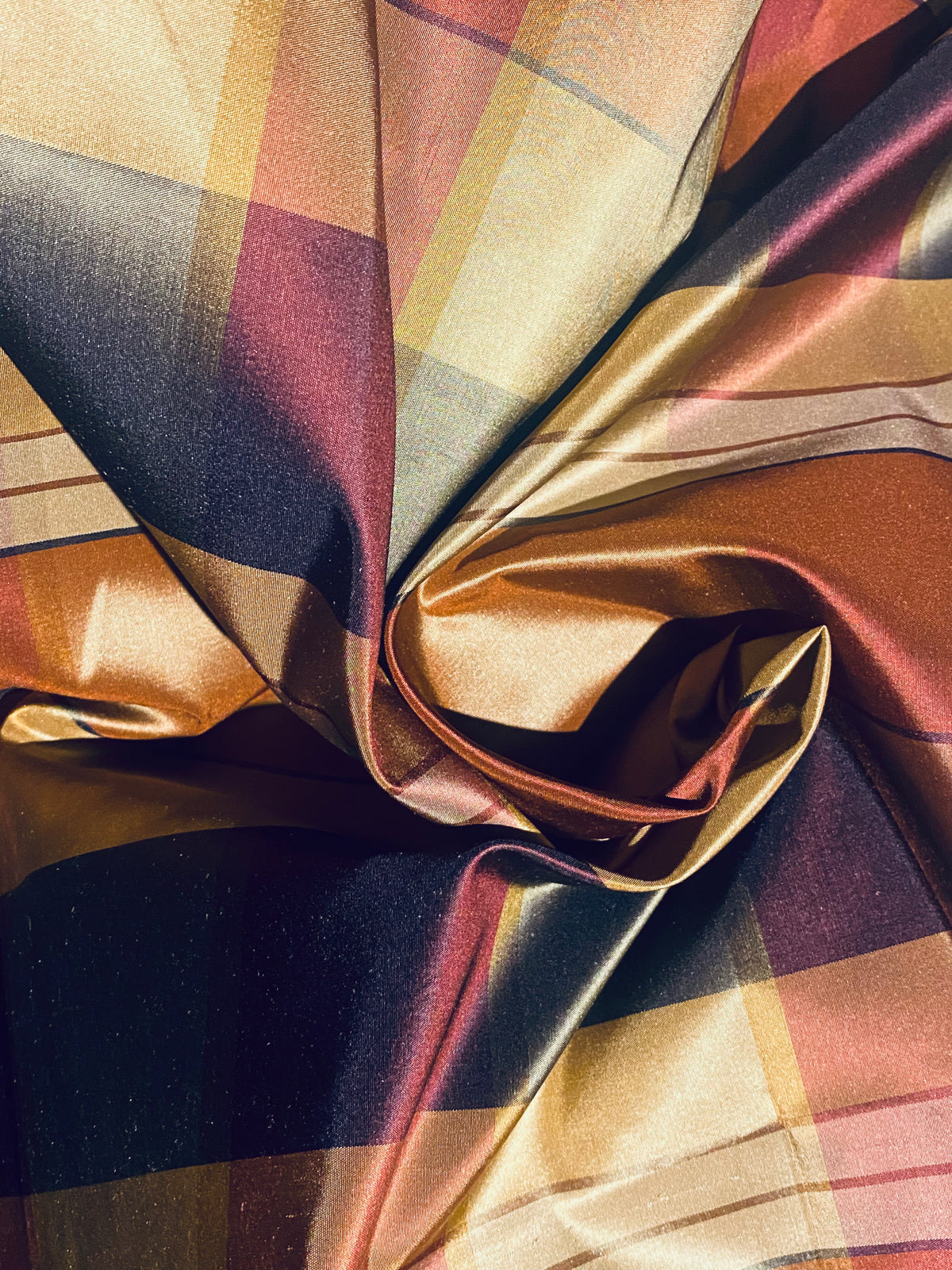 NEW Duchess Dawn 100% Silk Taffeta Plaid Tartan Fabric- SB_1_28 - Fancy Styles Fabric Pierre Frey Lee Jofa Brunschwig & Fils