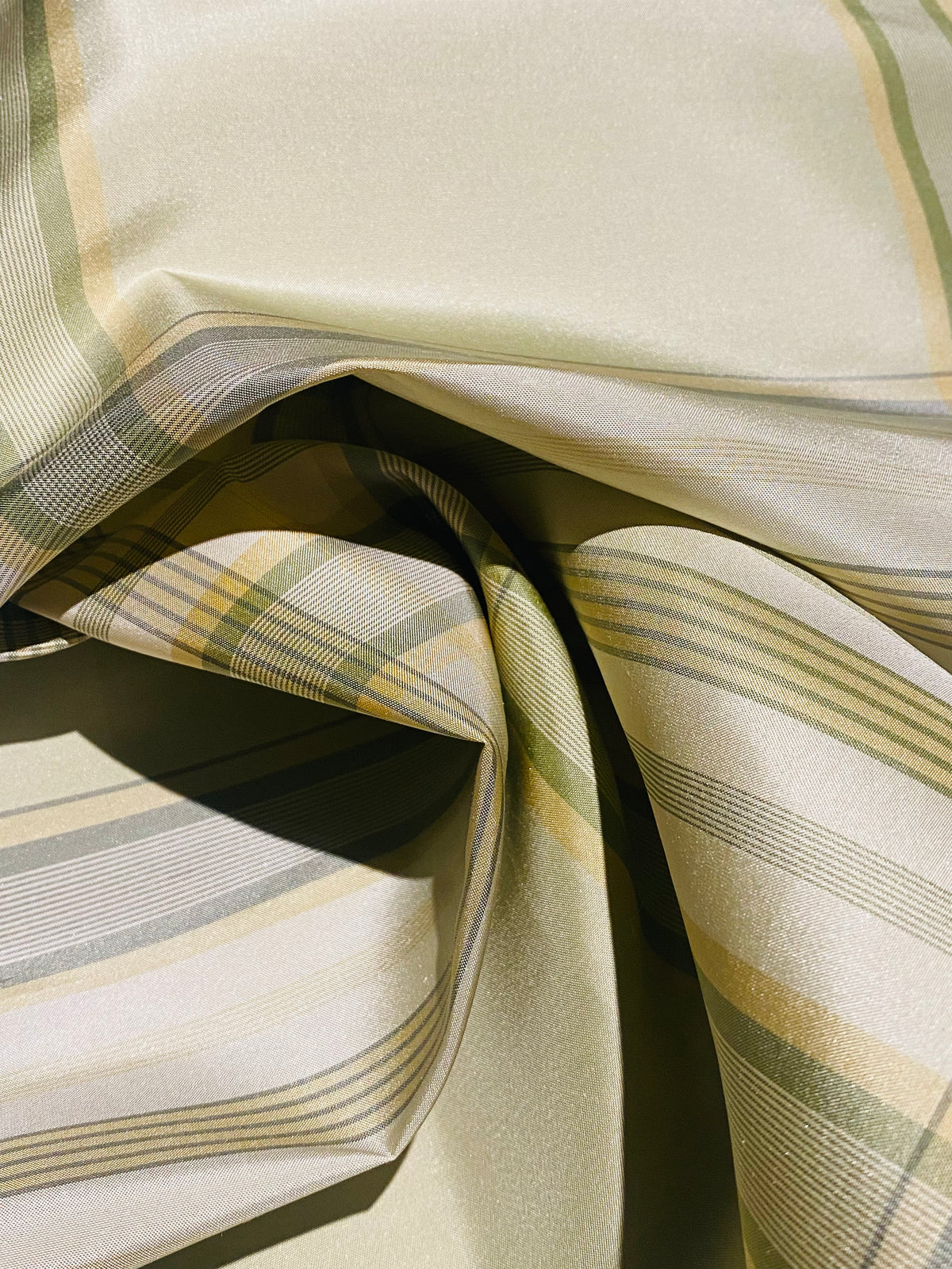 NEW Lady Pippy 100% Silk Taffeta Pistachio Plaid Fabric SB_6_35 - Fancy Styles Fabric Pierre Frey Lee Jofa Brunschwig & Fils